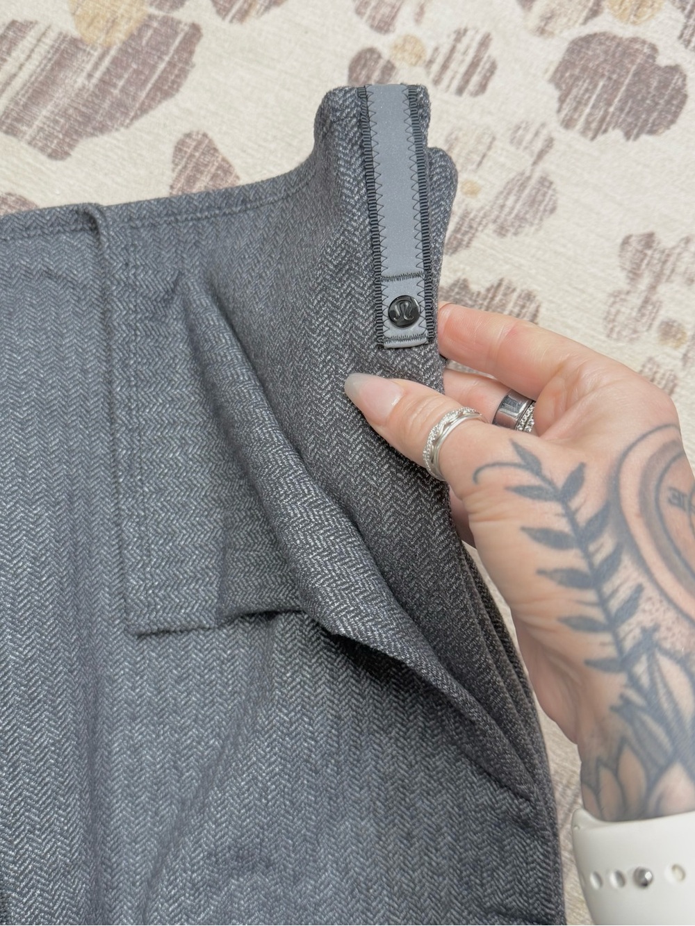Lululemon yoga wrap scarf black
